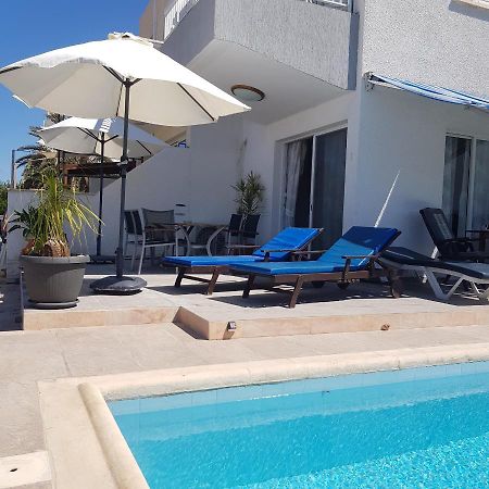 Peaceful Townhouse With Private Pool Near The Sea Daire Pafos Dış mekan fotoğraf