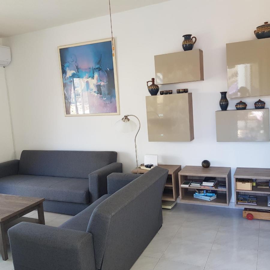 Peaceful Townhouse With Private Pool Near The Sea Daire Pafos Dış mekan fotoğraf