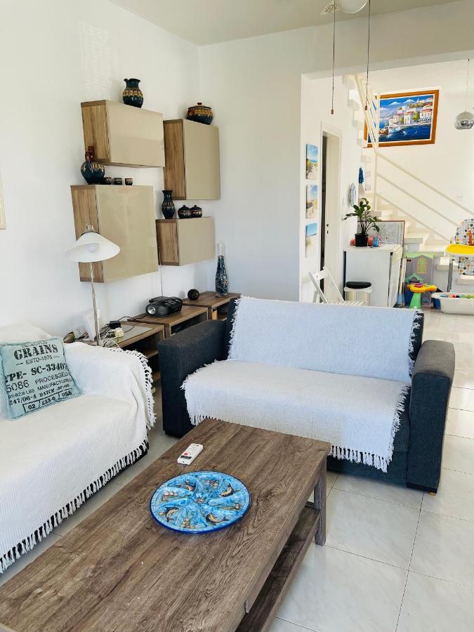 Peaceful Townhouse With Private Pool Near The Sea Daire Pafos Dış mekan fotoğraf